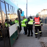 Nehoda trolejbusu zkomplikovala dopravu na Klatovské třídě