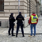 Na Krajském soudu v Plzni opět nahlásili uložení bomby