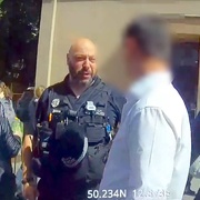 Zaplaťte dluhy nebo tohle auto právě dojelo!
