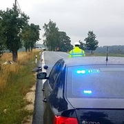 Motocyklista na Kawasaki vyletěl ze silnice
