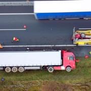 Nehoda kamionu zablokovala dálnici D5