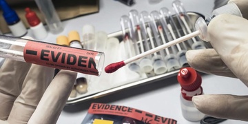 Kriminalisté nyní vyřešili případy smrti dvou mužů z případů starších než deset let