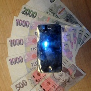 Batoh s mobilem a vyšší hotovostí hledá majitele