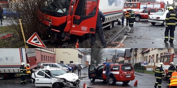 Střet osobního vozu s nákladním