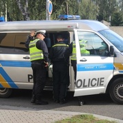 Řidič srazil seniorku na přechodu