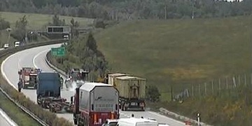 Hasiči zasahovali na 136. kilometru dálnice D5 ve směru na Rozvadov