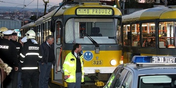 Ranní srážka tramvají vyjde na půl milionu