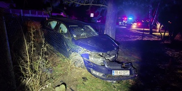 Pronásledování zfetované řidičky skončilo dopravní nehodou