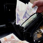Zpronevěřil přes padesát tisíc korun a utekl