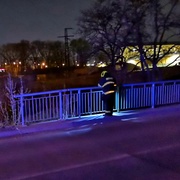 Záchrana sebevraha se změnila v buzení opilce