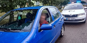 Zákaz řízení, nepřiměřená rychlost a 2,3 promile k tomu