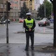 Opravdu velikou přemíru alkoholu řešila policie v Plzni i Plané