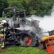 Požár traktoru - oheň způsobil milionovou škodu