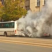 "Klatovskou jede autobus a za jízdy hoří," volali lidé