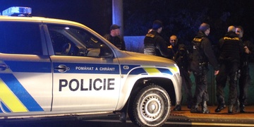 Potvrdilo se! Přepadli tři čerpací stanice a již jsou ve vazbě!