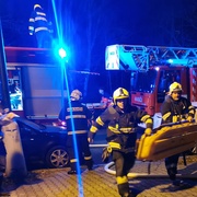 Žena na následky zranění utrpěných při požáru zemřela