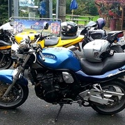 V Tlučné byla vykradena garáž, mimo jiné zmizela i tato motorka. Neviděli jste ji?