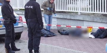 Ráno byl v Plzni na ulici nalezen mrtvý muž