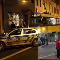 První z útočníků v tramvaji na Slovanech je zadržen!