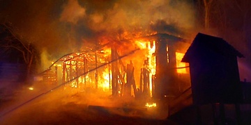 Požár dílnu zcela zlikvidoval