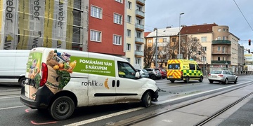 Dopravní nehoda na Slovanské třídě