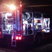 Žena nezpanikařila a sama si začala hasit auto