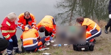 Chlapec se topil a nyní v nemocnici bojují o jeho život