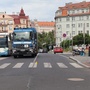 Na přechodu pro chodce došlo ke střetu chodkyně s motocyklem