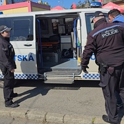 Na Bolevec tramvají a zpět již "hnojníkem"