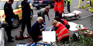 Náhodný svědek i policisté zachraňovali muže
