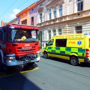Slovák s více než třemi promile si rozbil hlavu o projíždějící auto