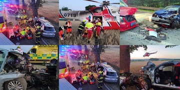 Čelní náraz auta do stromu i střet dvou vozů