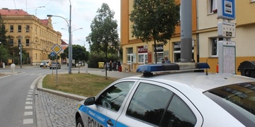 -  PACHATELE: Loupež na poště na Doubravce