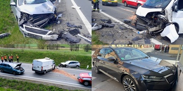 Auto narazilo do domu i střet tří dalších