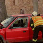 Dopravní nehoda v Záluží si vyžádala tři zraněné