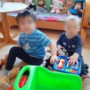 Čtyřměsíční chlapeček měl zlomené ručičky i nožičku a poraněný mozek