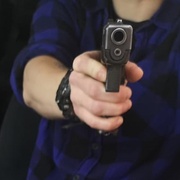 Agresora na dálnici zastavila až namířená pistole