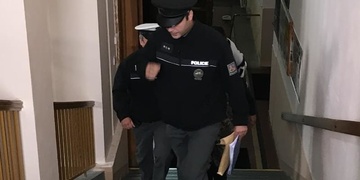 Čerstvě propuštěný recidivista nutil ženu k sexu