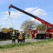 U Líšné havarovala cisterna, do půdy uniklo dusíkaté hnojivo