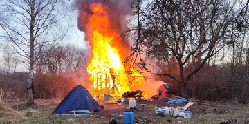 Požár bezdomoveckého ležení