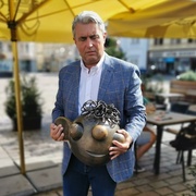 Policisté již ví, kdo zničil sochu Hurvínka