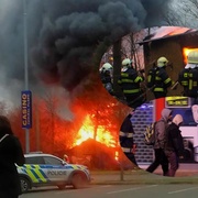Požár u Tesco Rokycanská