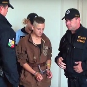 Narkomanku Terezu Š. dnes předvedli před soudce, už od ní bude klid?