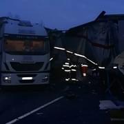 Střet kamionů zablokoval dálnici na Německo