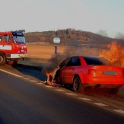 Jak amatér může uhasit auto? Podívejte se sami.