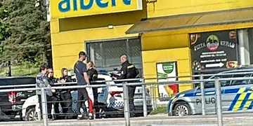 U Plzeňky před chvílí přepadli seniorku