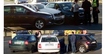 Atypická nehoda tří Škodovek na Rokycanské