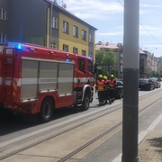 Střet tří aut na Slovanské třídě
