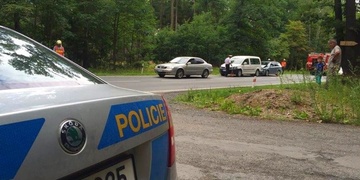 Řidička nedobrzdila