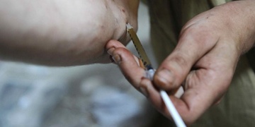 Žena se měla předávkovat na ubytovně